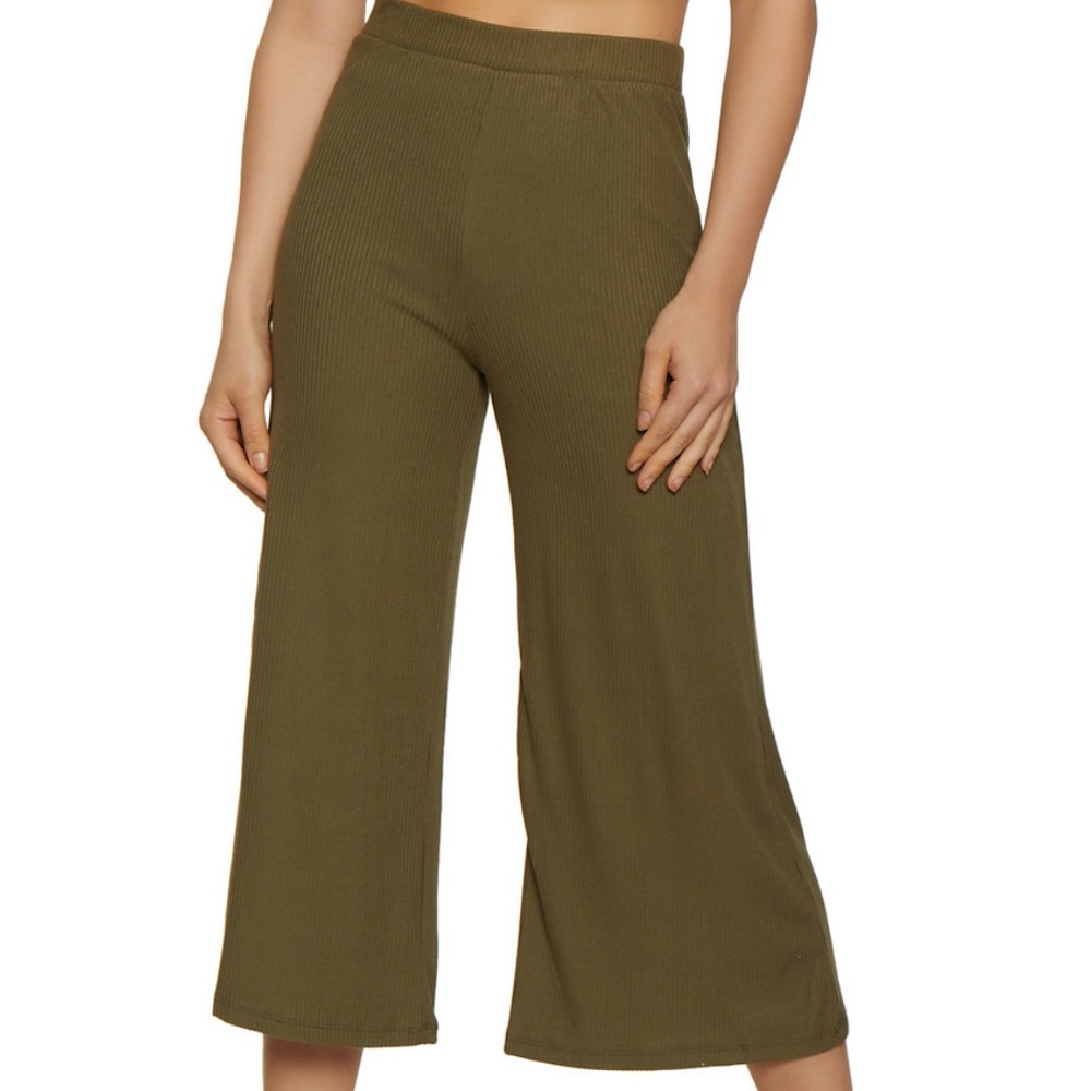 1X•LYDIA WIDE LEG SOFT CROPPED PANTS• - Picture 4 of 11